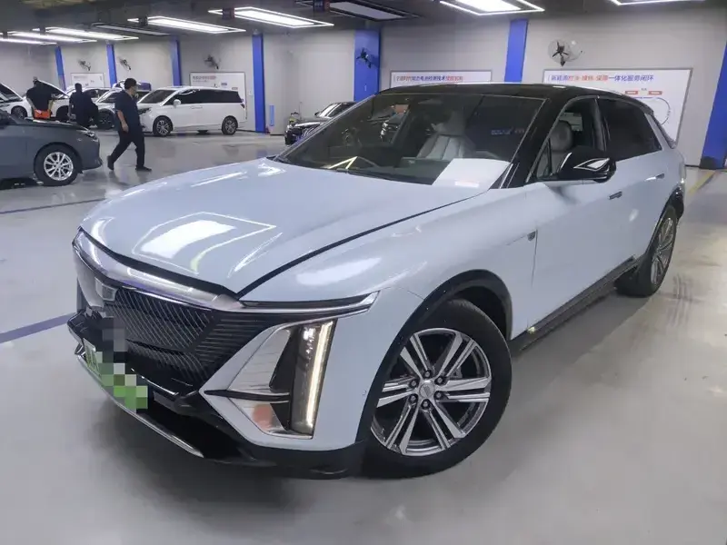 2022 Cadillac IQ Rui Ge с пробегом 62 000 км