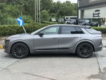 2026 Cadillac IQ Rui Ge с пробегом 200 км