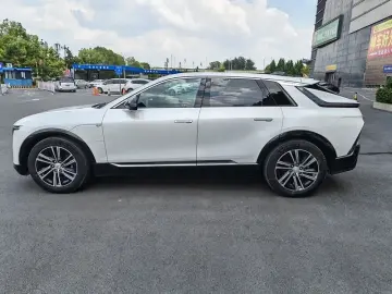 2022 Cadillac IQ Rui Ge с пробегом 32 000 км