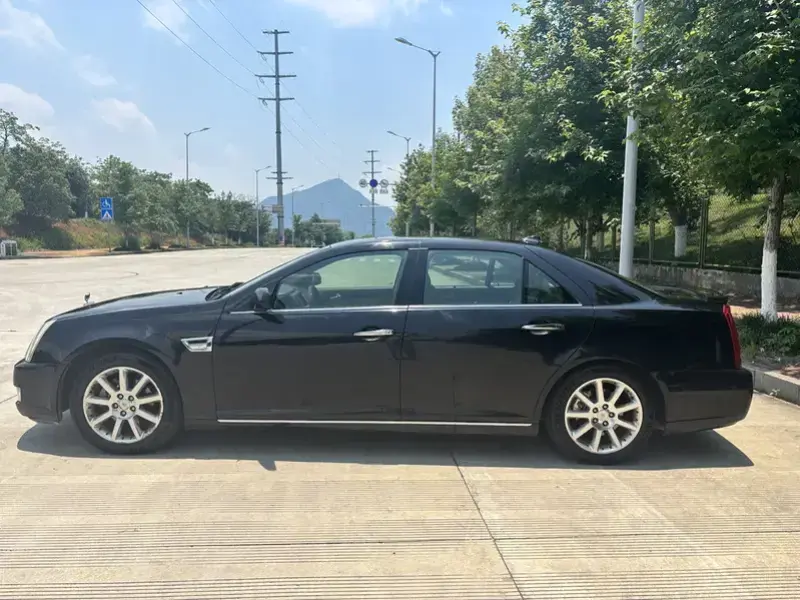 2010 Cadillac SLS с пробегом 200 000 км