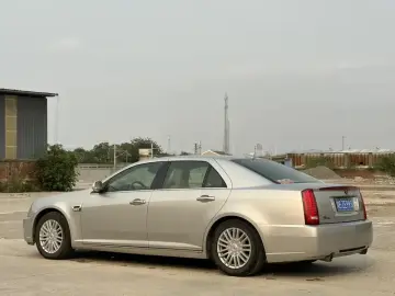2010 Cadillac SLS с пробегом 152 000 км