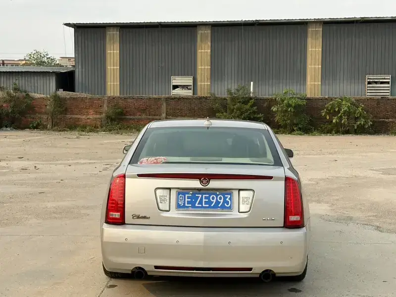 2010 Cadillac SLS с пробегом 152 000 км