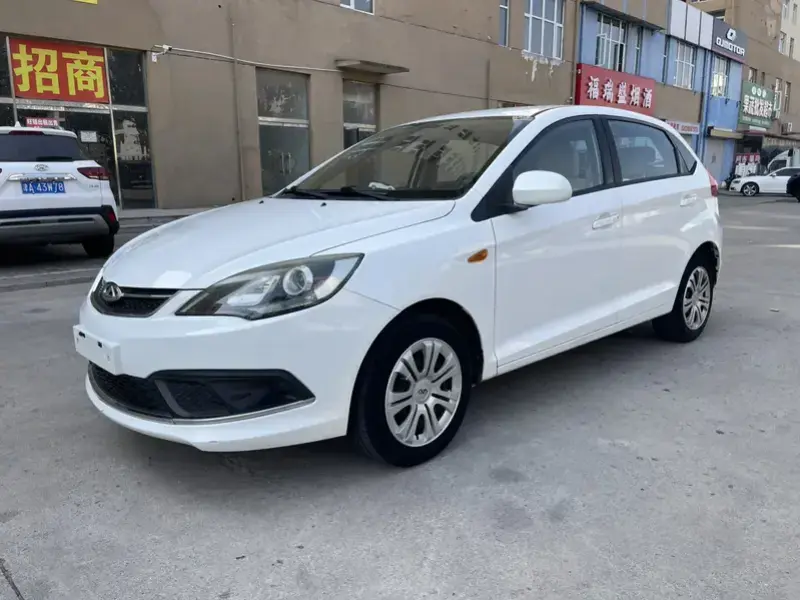 2015 Chery Cloud 2 с пробегом 50 000 км