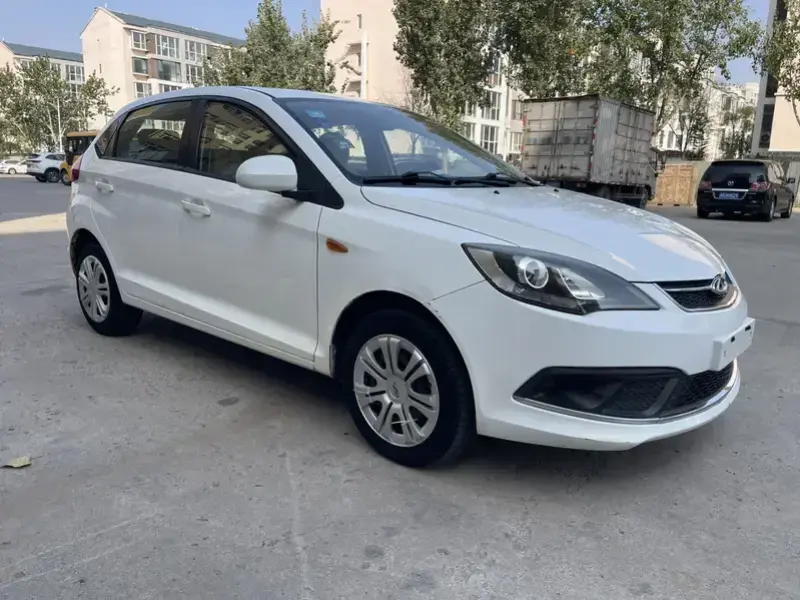 2015 Chery Cloud 2 с пробегом 50 000 км
