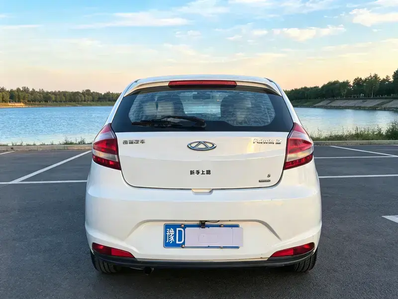 2015 Chery Cloud 2 с пробегом 23 000 км