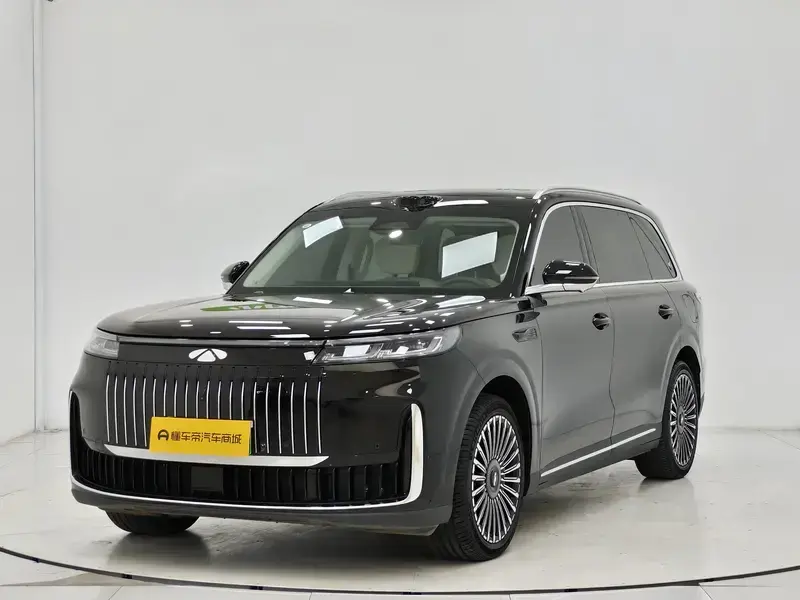 2026 Chery Fengyun T11 с пробегом 15 900 км