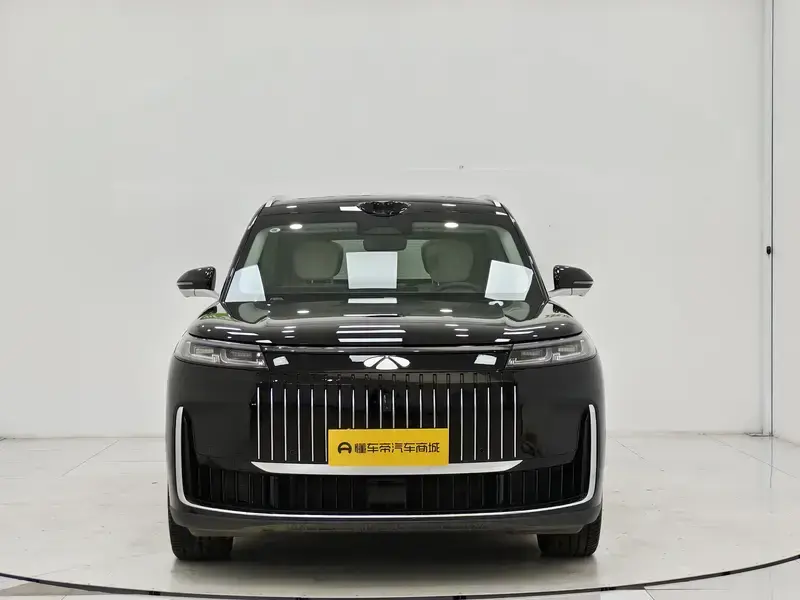 2026 Chery Fengyun T11 с пробегом 15 900 км
