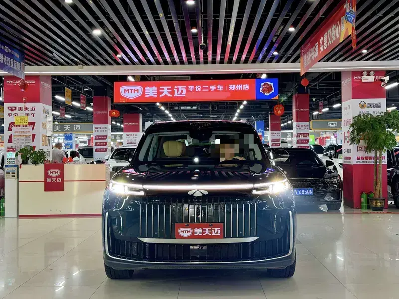 2026 Chery Fengyun T11 с пробегом 12 000 км