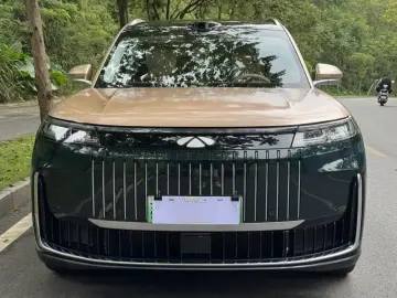 2026 Chery Fengyun T11 с пробегом 9 000 км