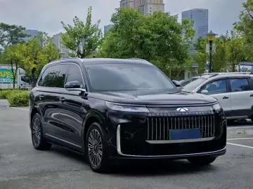 2026 Chery Fengyun T11 с пробегом 28 000 км