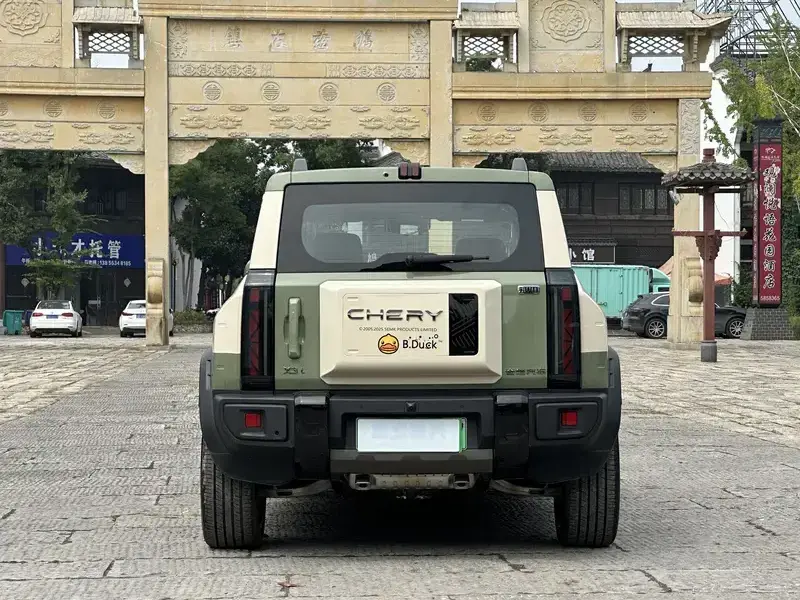 2025 Chery Storm X3L с пробегом 15 000 км
