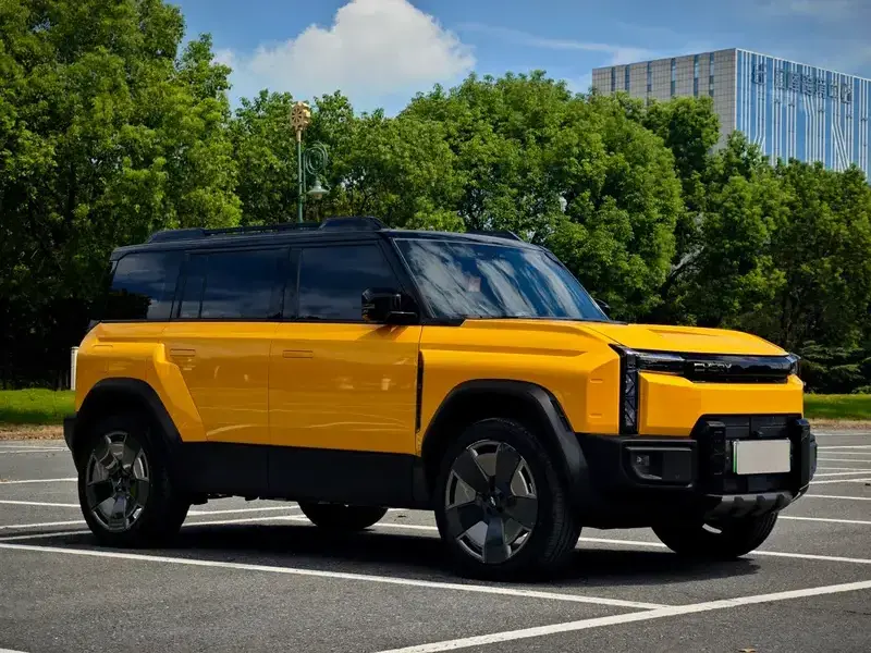 2025 Chery Storm X3L с пробегом 10 000 км