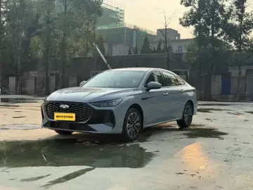 2025 Chery Fengyun A8L с пробегом 5 000 км