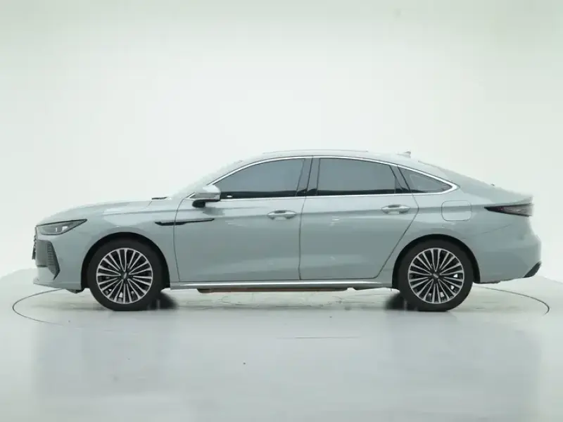 2025 Chery Fengyun A8L с пробегом 16 900 км