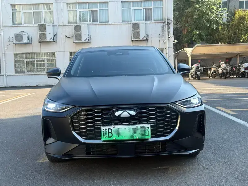 2025 Chery Fengyun A8L с пробегом 34 500 км