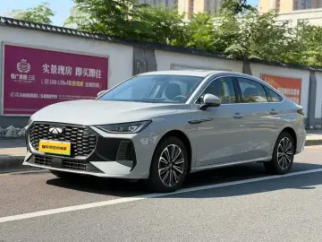 2025 Chery Fengyun A8L с пробегом 2 100 км