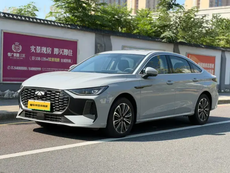 2025 Chery Fengyun A8L с пробегом 2 100 км