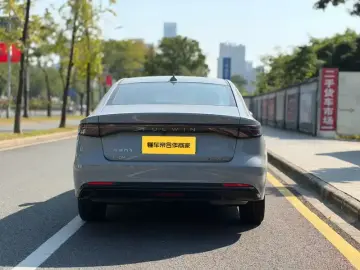 2025 Chery Fengyun A8L с пробегом 2 100 км