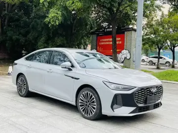 2025 Chery Fengyun A8L с пробегом 10 000 км