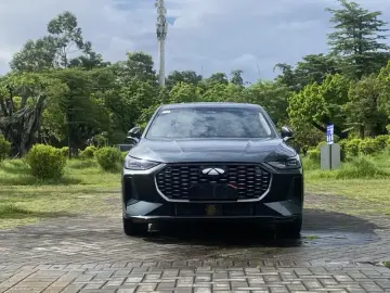 2025 Chery Fengyun A8L с пробегом 9 000 км
