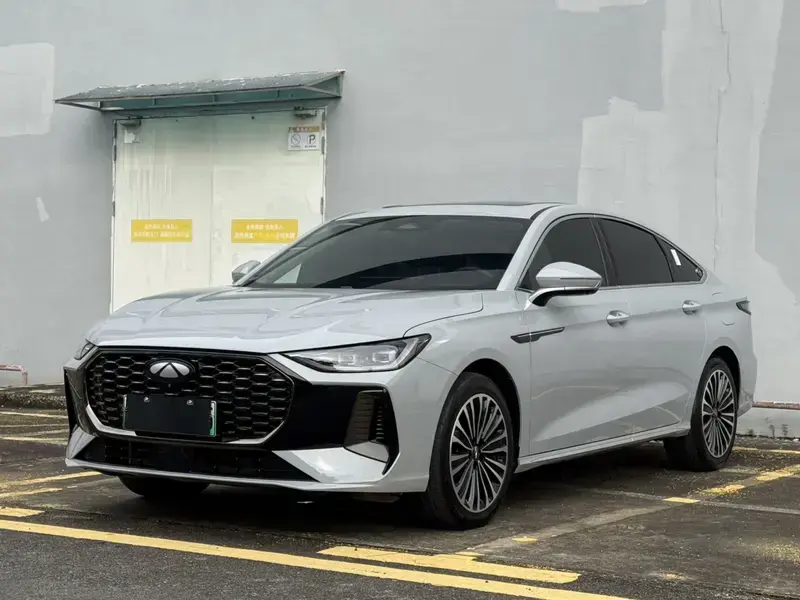 2025 Chery Fengyun A8L с пробегом 7 000 км