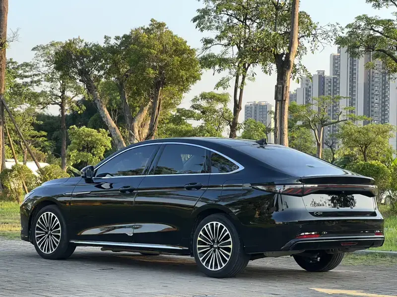 2025 Chery Fengyun A8L с пробегом 10 000 км