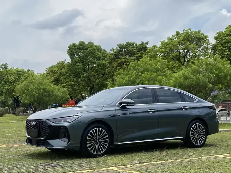 2025 Chery Fengyun A8L с пробегом 10 000 км