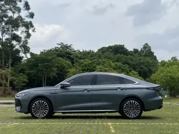 2025 Chery Fengyun A8L с пробегом 10 000 км