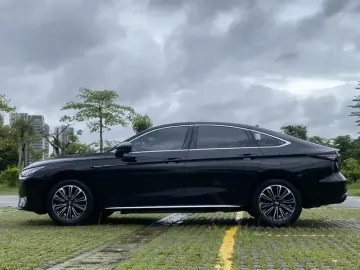 2025 Chery Fengyun A8L с пробегом 10 000 км