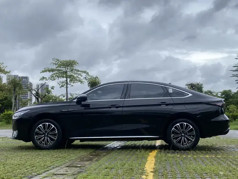 2025 Chery Fengyun A8L с пробегом 10 000 км