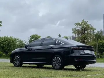 2025 Chery Fengyun A8L с пробегом 10 000 км