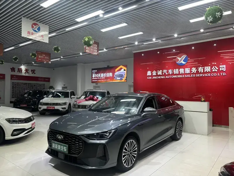 2025 Chery Fengyun A8L с пробегом 9 000 км