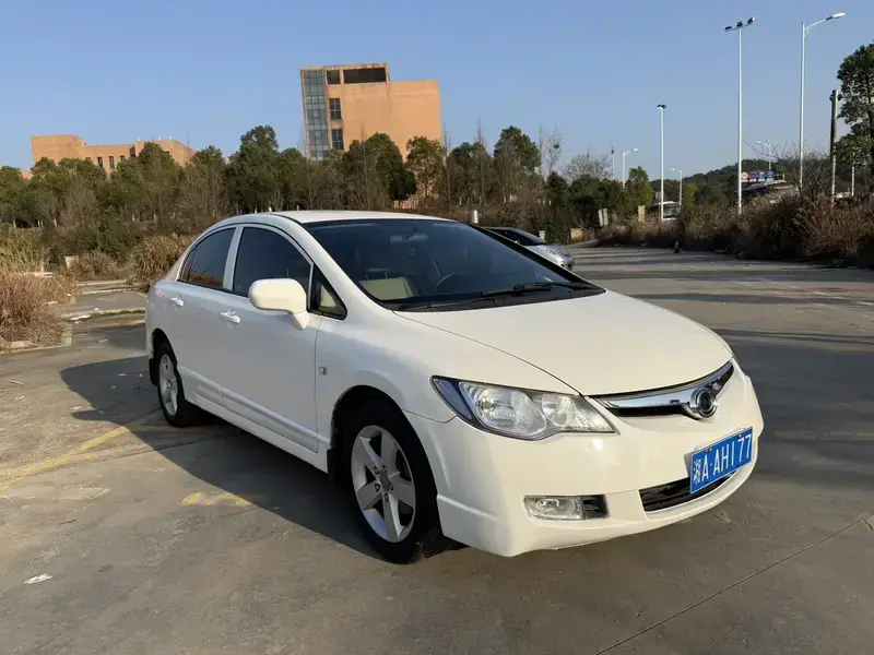 2012 Ciimo (Dongfeng-Honda) CIIMO с пробегом 115 000 км
