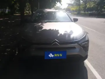 2025 Citroen Versailles C5 X с пробегом 31 000 км