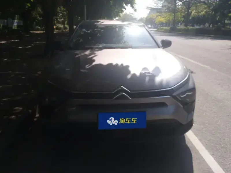 2025 Citroen Versailles C5 X с пробегом 31 000 км