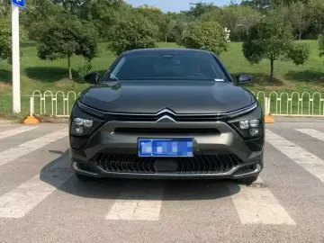 2022 Citroen Versailles C5 X с пробегом 70 000 км