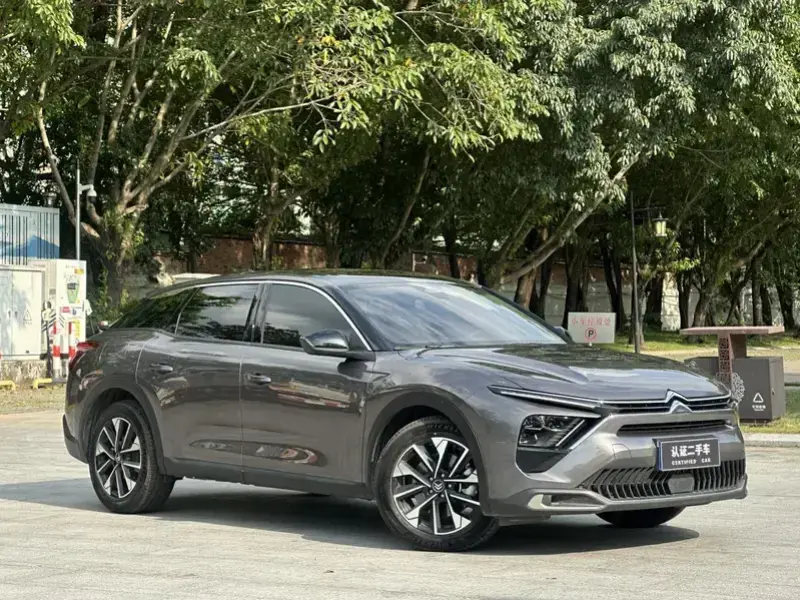 2023 Citroen Versailles C5 X с пробегом 13 000 км