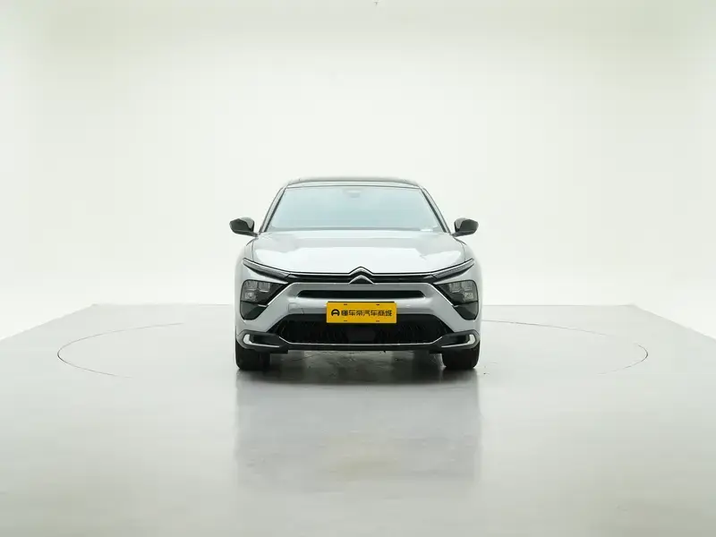 2024 Citroen Versailles C5 X с пробегом 23 900 км