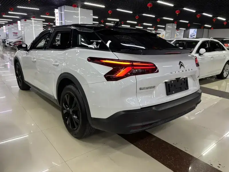 2024 Citroen Versailles C5 X с пробегом 24 600 км