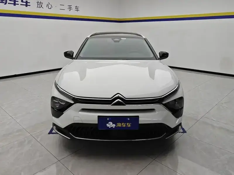 2023 Citroen Versailles C5 X с пробегом 35 000 км