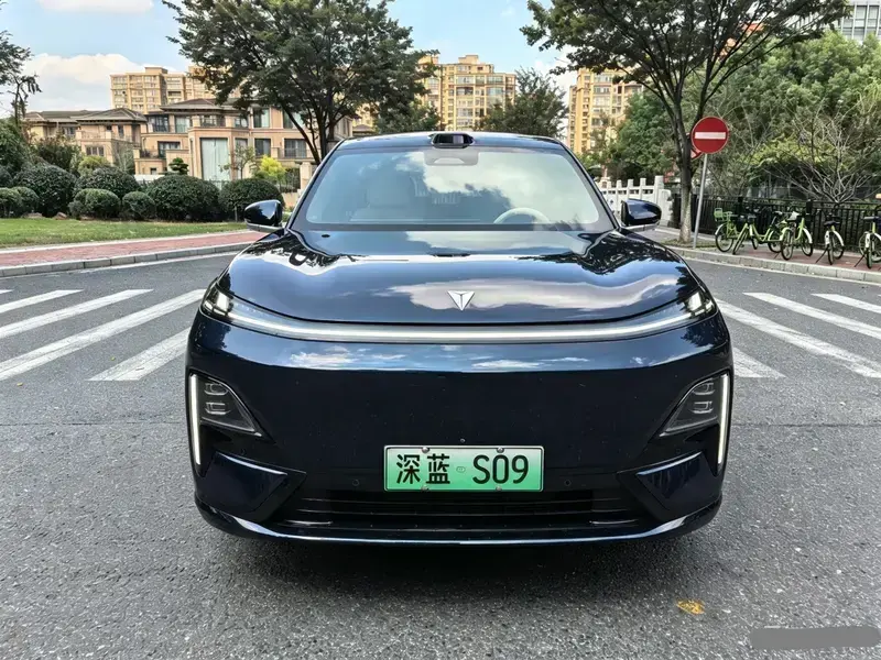 2025 Changan Deep Blue S09 с пробегом 11 000 км