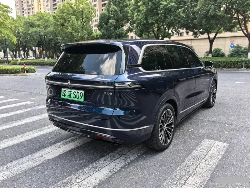 2025 Changan Deep Blue S09 с пробегом 11 000 км