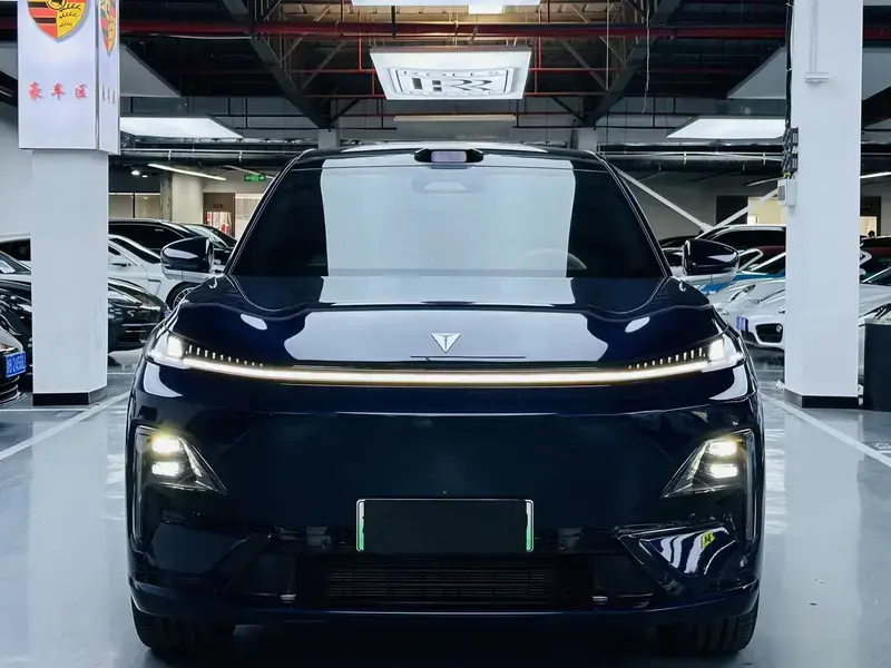 2025 Changan Deep Blue S09 с пробегом 7 000 км