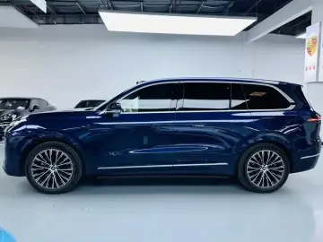 2025 Changan Deep Blue S09 с пробегом 7 000 км