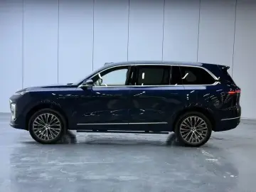2025 Changan Deep Blue S09 с пробегом 23 000 км