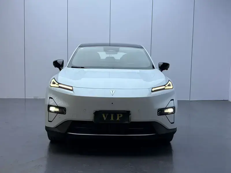 2024 Changan Shenlan S05 с пробегом 14 000 км