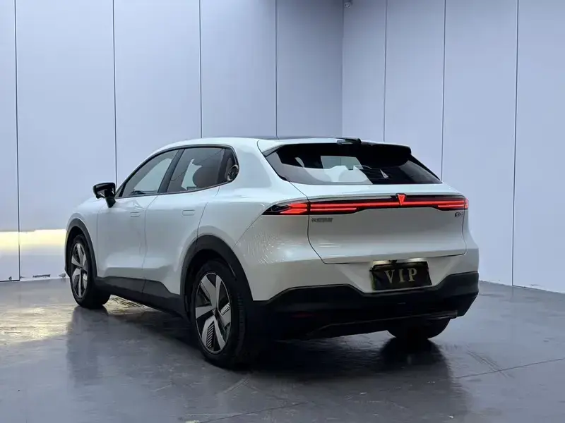 2024 Changan Shenlan S05 с пробегом 14 000 км