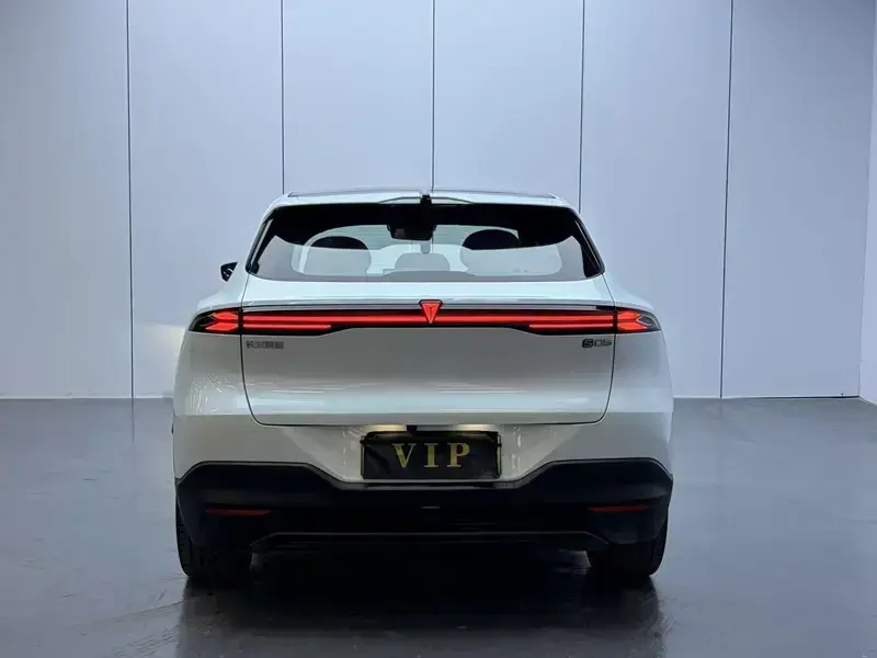 2024 Changan Shenlan S05 с пробегом 14 000 км