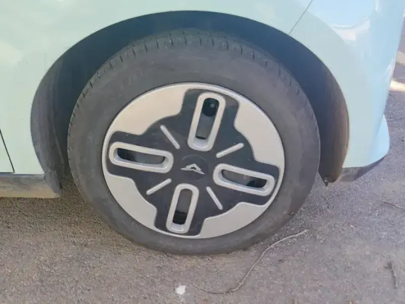 2025 Chery October с пробегом 8 000 км