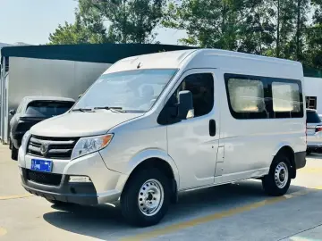 Dongfeng Yufeng EM27
